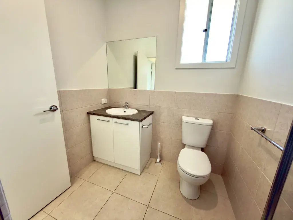 9 Gilles Crescent, Hillcrest, SA 5086 bathroom