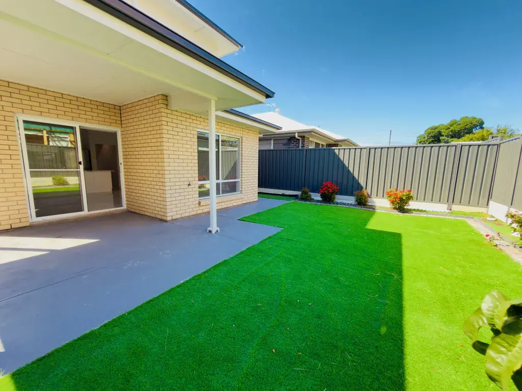 9 Gilles Crescent, Hillcrest, SA 5086 outside ground