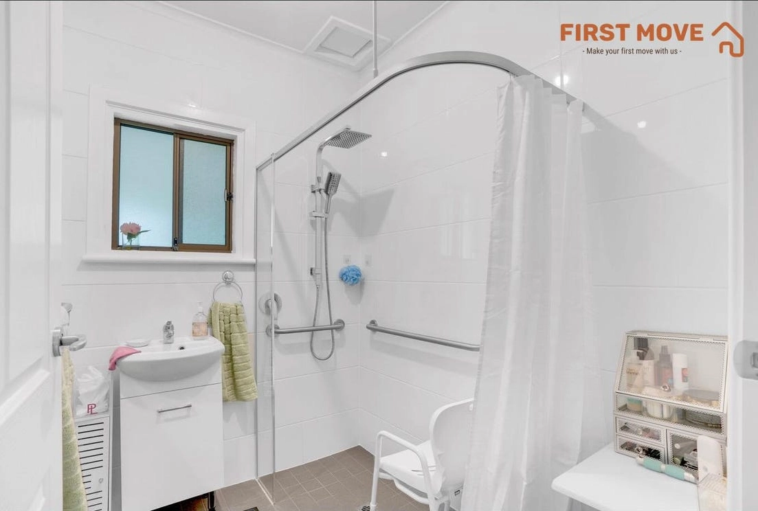 132 Woodford Road, Elizabeth North, SA 5113 bath