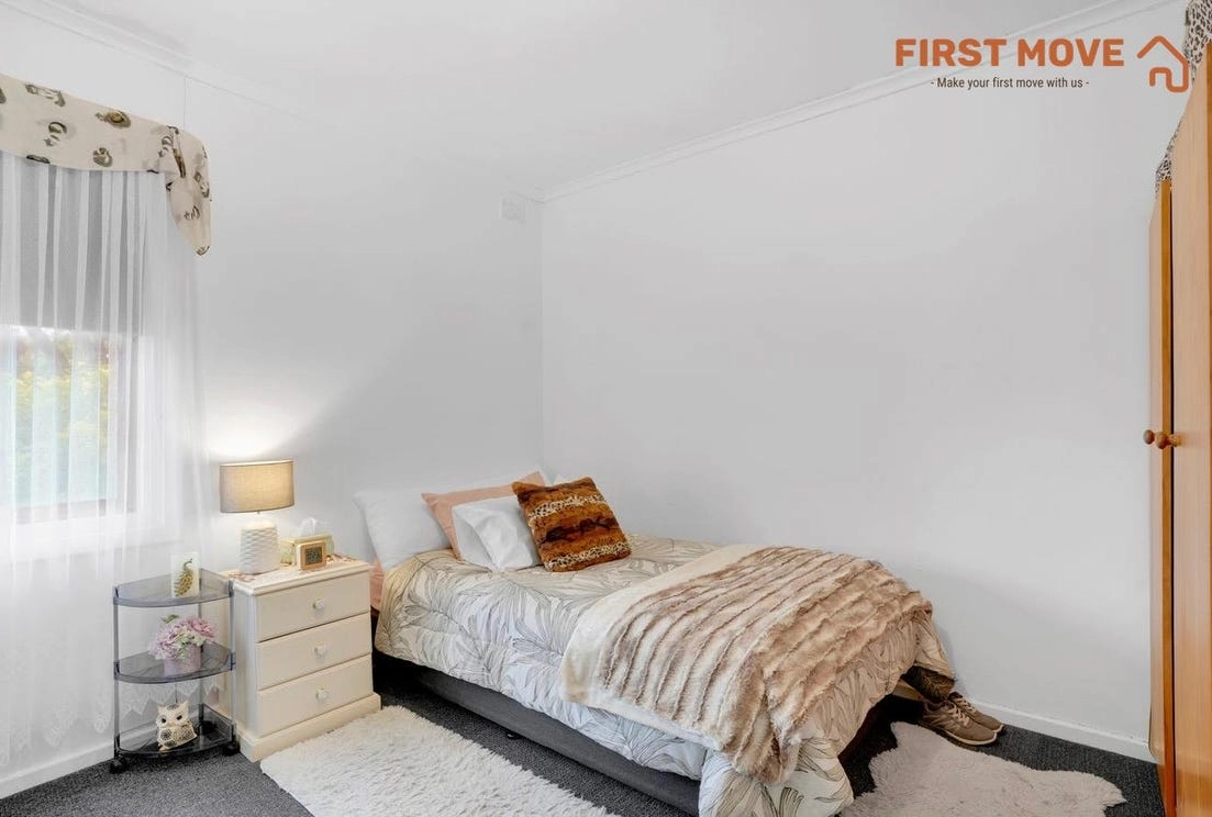 132 Woodford Road, Elizabeth North, SA 5113 bed