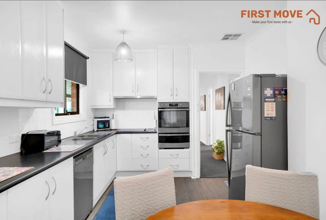 132 Woodford Road, Elizabeth North, SA 5113 kitchen 2