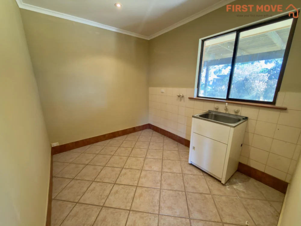 286 Buckland Park Road, Two Wells 5501 washing area basin