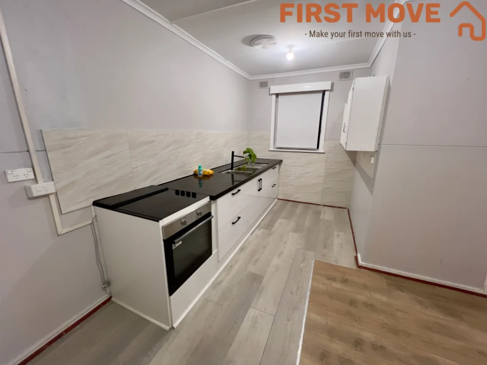 4 Preston Street, Blair Athol 5084 kitchen close view
